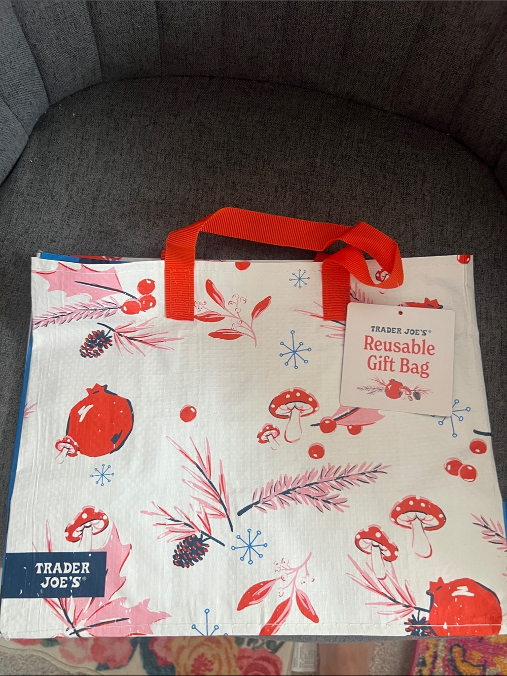 NWT Trader Joe’s holiday gift bag - Picture 2 of 4